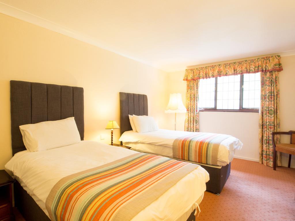The Devil'S Punchbowl Hotel Hindhead Buitenkant foto